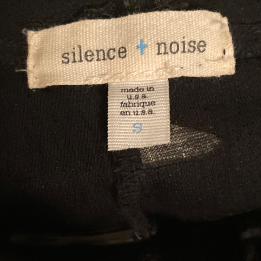 Vintage Silence + Noise black sheer “ torn “ legging tights - Picture 3 of 11